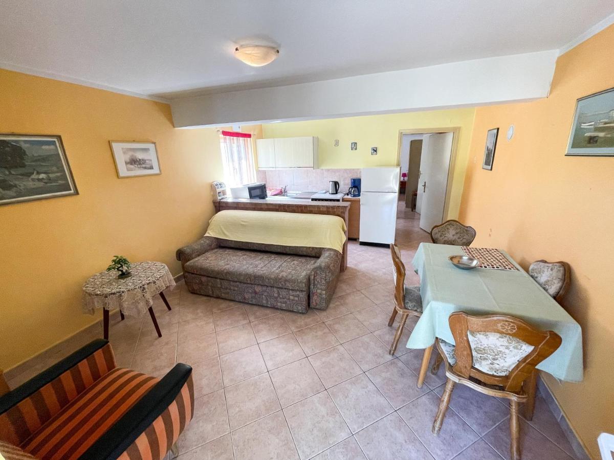 Apartmani Leonarda Jadranovo Ngoại thất bức ảnh